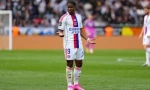 Жамоа шармандаларча пастга шўнғияпти