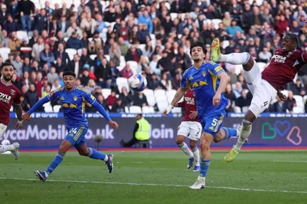 "Вест Хэм" – "Лидс" учрашувида 11 дақиқа қўшиб берилган вақт қанчалик асосли эди?