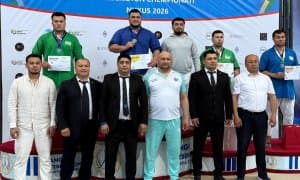 Нукусда катталар ўртасида белбоғли кураш бўйича мамлакат чемпионати ўтказилди