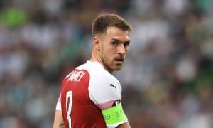 “Арсенал” ва “Ювентус”да порлаган футболчи фаолиятини якунлади