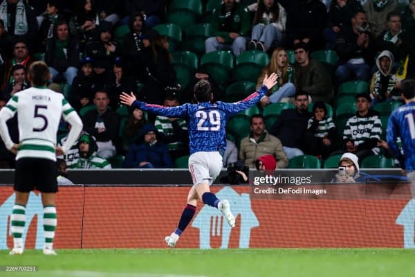 ЕЧЛ.  "Арсенал" сўнгги дақиқаларда "Спортинг" дарвозасини ишғол қилиб, илк ўйинда зафар қучди