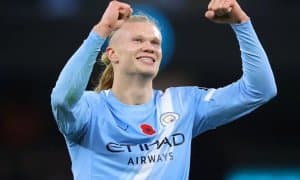 Холанд ўта қиммат нархга ноёб машина сотиб олди