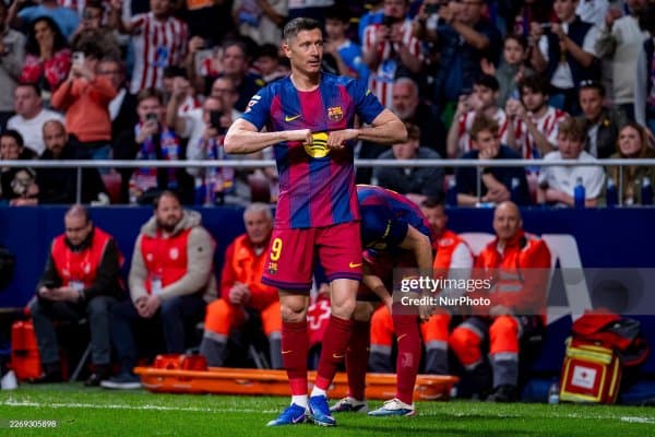 Роберт Левандовски "Барселона"да қолади(ми)?