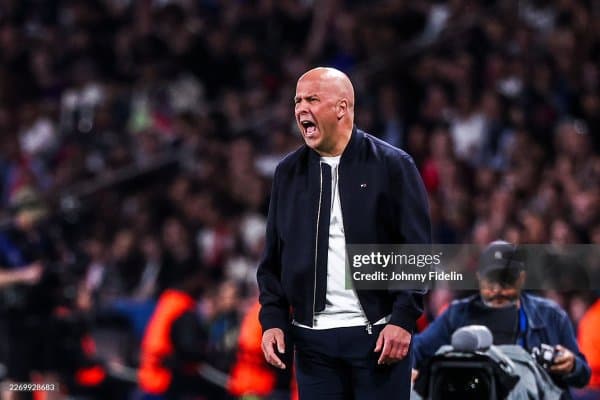 "Ливерпуль" раҳбарияти Арне Слотга ишонч билдирмоқда