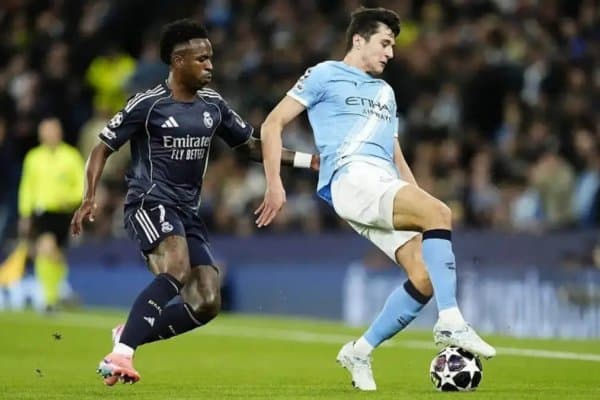 Ҳусанов ўзидан тезкор футболчи номини айтди