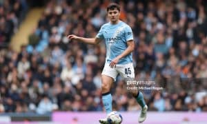 Россиялик собиқ футболчи Ҳусановни Хаусен ва Бастонидан устун қўйди