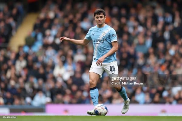 Россиялик собиқ футболчи Ҳусановни Хаусен ва Бастонидан устун қўйди