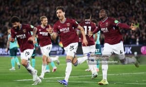 АПЛ. “Вест Хэм” йирик ғалабага эришди, ва “Тоттенхэм” 18-ўринга тушиб кетди