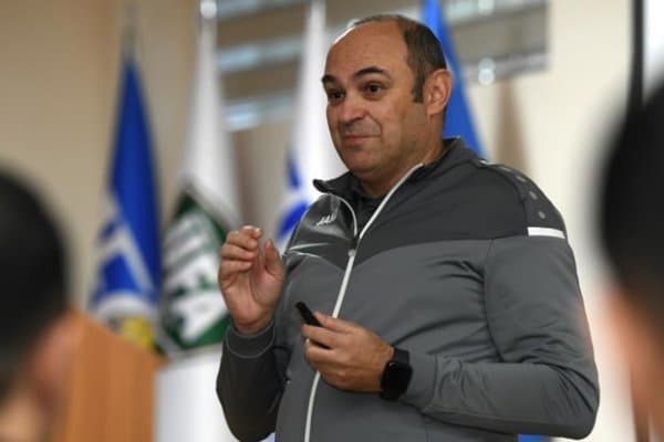 Ўзбекистонлик инструктор ОФК Элит чемпионлар лигасида фаолият олиб боради