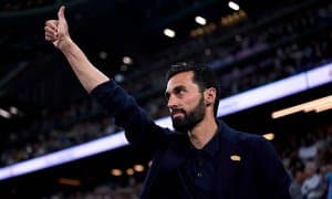 Арбелоа чемпионлик пойгаси тугамаганини айтди