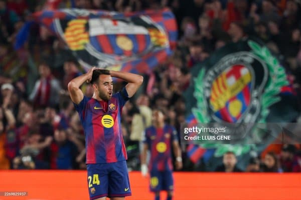 "Барселона" спорт директори жамоа ҳимояси ҳақида гапирди