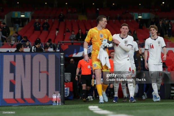 "Манчестер Сити" Англия терма жамоаси футболчисини ўз сафига қўшиб олмоқчи 