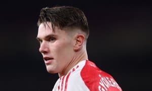 Дьёкереш “Арсенал”нинг мағлубиятига майдон чимини сабаб қилиб кўрсатди