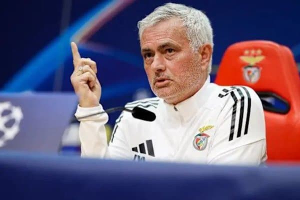 Mourin'oni Angliya kutmoqda. Unga badavlat klubdan ish chiqdi