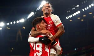 “Арсенал” зўр тўпурар учун икки юлдузидан воз кечади