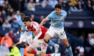 Ҳakam: Ҳusanovga qizil kartochka ko‘rsatish kerak edi!