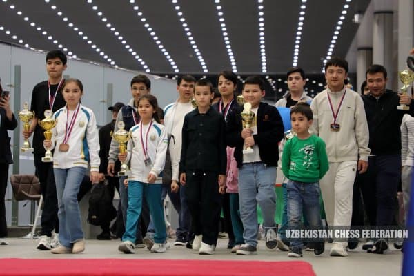 Chempionlarimiz kutib olindi