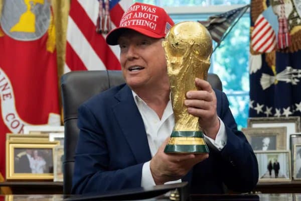 Трамп Эронни Италия билан алмаштириш эҳтимоли ҳақидаги саволга жавоб берди
