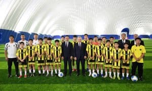 Prezident Shavkat Mirziyoyev “Neftchi” bolalar futbol akademiyasiga tashrif buyurdi