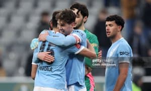 Rasman. "Manchester Siti" himoyachisi mavsum so'nggida jamoani tark etadi