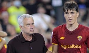 Моуриньо: “Рома” фаолиятимдаги энг яхши жамоа”