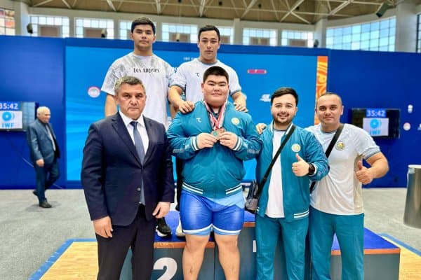 Ёш оғир атлетикачиларимиз жаҳон чемпионатини 4 та медалга сазовор бўлишди