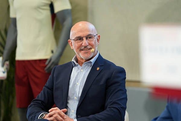 Де ла Фуэнте Моуриньонинг “Реал”га келишига муносабат билдирди