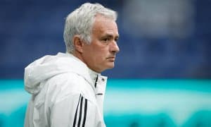 Моуриньо "Реал" футболчилари билан алоқага чиққан