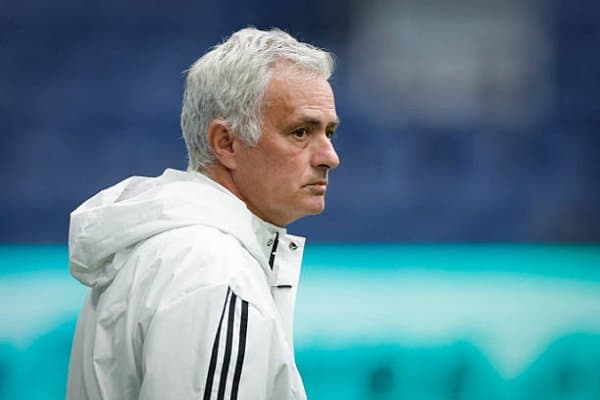 Моуриньо "Реал" футболчилари билан алоқага чиққан
