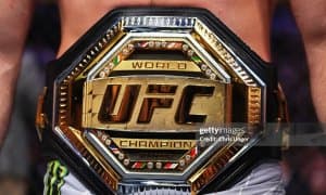 UFC чемпиони хоккейчи билан музда жанг қилмоқчи