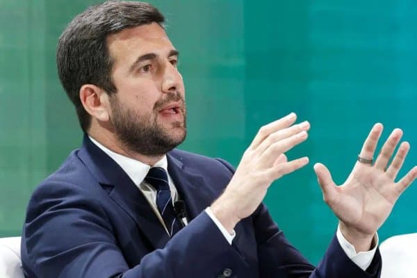 Рикельме: "Президент бўлсам, Xоланд ва Родри "Реал"да ўйнайди"