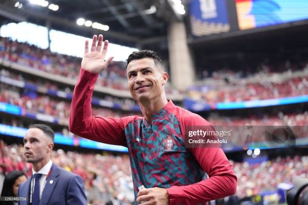 Аршавин: "Роналду Португалияни ҳали ҳам қийин аҳволда қолдириши мумкин"