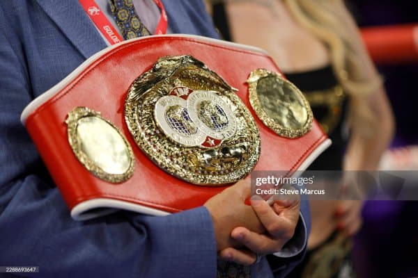 Баҳодир Жалоловнинг вазнида чемпионлик жанги белгиланди