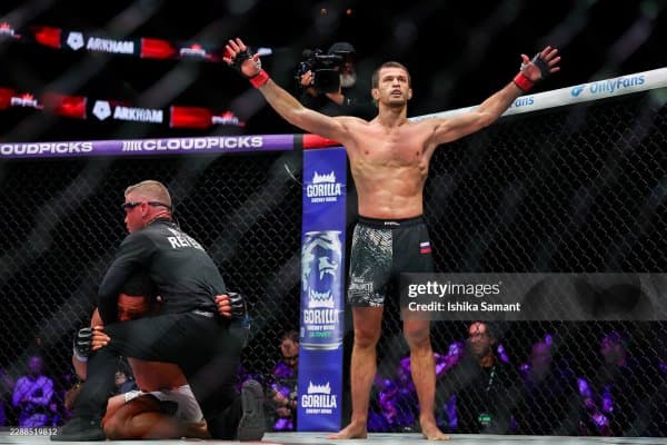 Усмон Нурмагомедов: "Енгил вазндаги барча UFC жангчиларини йўқ қиламан" 