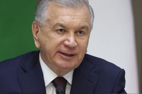 Шавкат Мирзиёев шахмат Олимпиадасининг ўзбек чемпионлари бўйича қарор қабул қилди