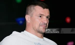 Амалдаги жаҳон чемпиони ва боксчи-блогер ўртасида жанг ўтказилсин!