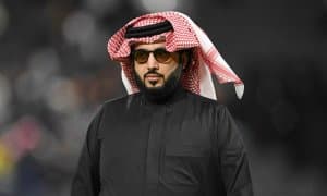 Турки Аль аш-Шейх жиддий касал, промоутерлар уруш бошлади, Де Ла Хойя чўкаётган кемани биринчилардан бўлиб тарк этди