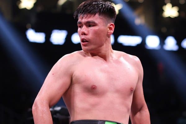 Расман: Ўзбек боксчиси WBA чемпионлик жангидан маҳрум этилди! Чемпион бошқа рақиб танлади