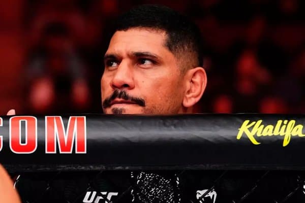 Алекс Перрейра UFC ни манипуляция қилишда айблади