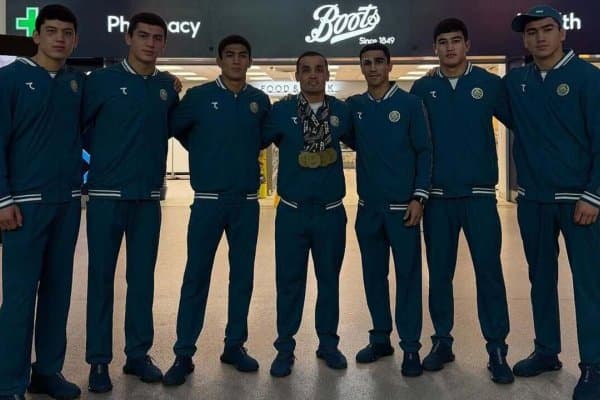 Ўзбек мураббийлари Қозоғистон чемпионати учун боксчилар тайёрлаяпти