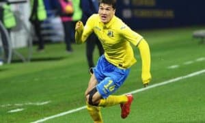 Бугун Шомуродов жамоаси ўйнайди. Денисов тўп тепаётган "Рубин"ни эса "Зенит" билан жиддий синов кутмоқда