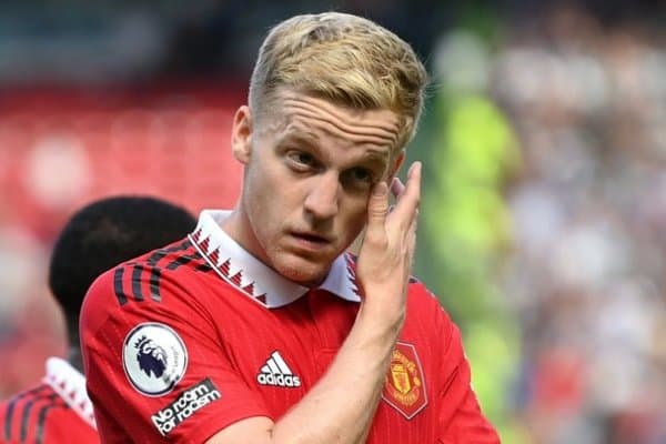 “Манчестер Юнайтед” футболчиси қилмишига уялиб қолди