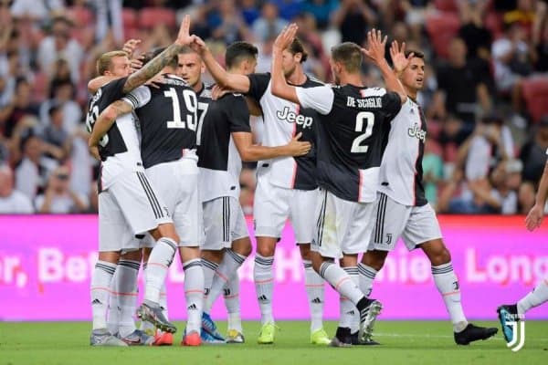 “Ювентус” уч футболчидан воз кечди