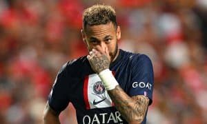 Неймар қаерда ўйнашини ҳал қилди