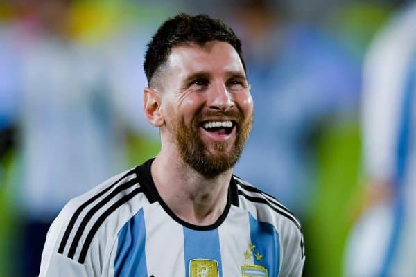 Месси мени қаттиқ ҳурмат қиларди