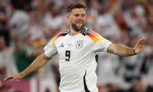 “Евро-2024”: Германия ҳужумчиси бир зарба билан мухлиснинг қўлини синдириб қўйди (фото)