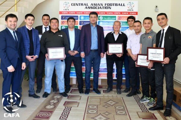 CAFA мусобақаларини ёритишда фаоллик кўрсатган бир гуруҳ ОАВ ходимлари тақдирланишди