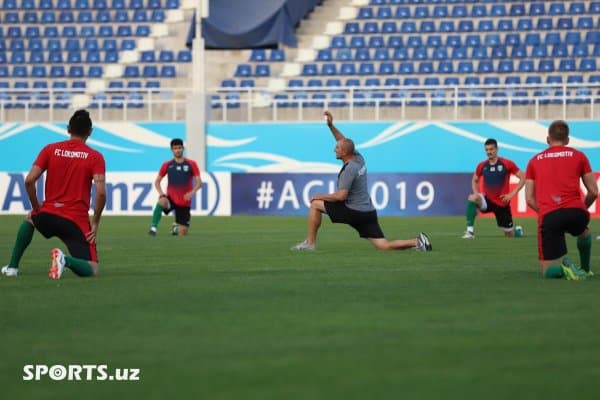 ОЧЛ. "Локомотив" "Ал Райян"га қарши ўйин олдидан расмий машғулот ўтказди (фоторепортаж)
