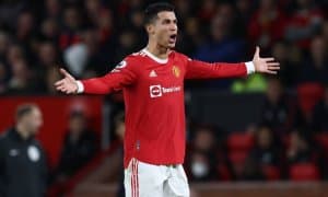 Роналду ўрнини икки метрли ҳужумчига топширади