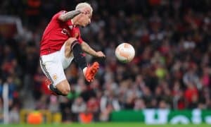 Бу легионер футболни тушунмайди, тезлиги ҳам йўқ, тўп узатишни ҳам билмайди!